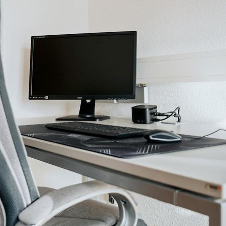 Blissplace 3 Zi Premium Apartment Nahe Getec Arena Mit Kingsize Betten Und Balkon Magdeburg Kültér fotó