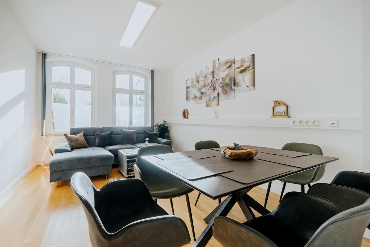 Blissplace 3 Zi Premium Apartment Nahe Getec Arena Mit Kingsize Betten Und Balkon Magdeburg Kültér fotó