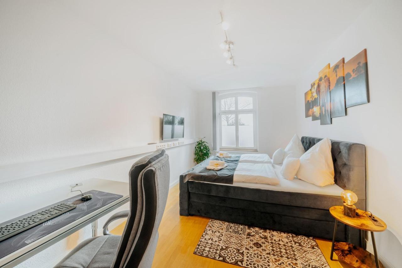 Blissplace 3 Zi Premium Apartment Nahe Getec Arena Mit Kingsize Betten Und Balkon Magdeburg Kültér fotó
